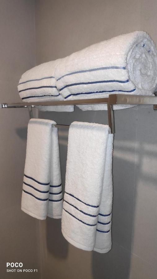 Emperor-Hotel Rachana Continental Pvt Ltd Kizhake Chālakudi エクステリア 写真