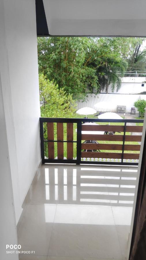 Emperor-Hotel Rachana Continental Pvt Ltd Kizhake Chālakudi エクステリア 写真