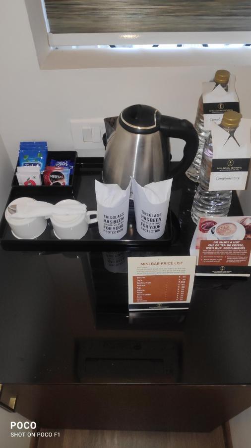 Emperor-Hotel Rachana Continental Pvt Ltd Kizhake Chālakudi エクステリア 写真